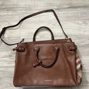 Burberry Calf Leather House Check
Medium" Banner "Tote Brown